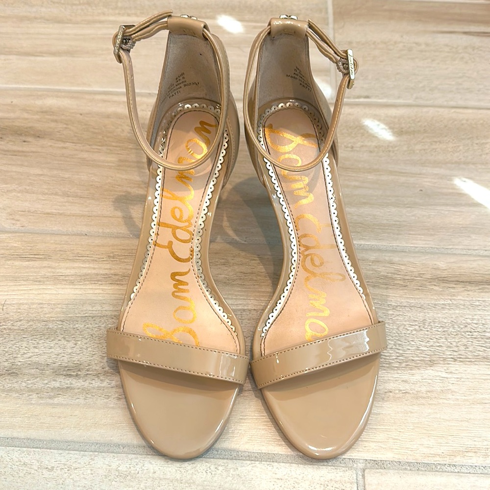 Tan/Nude Heels